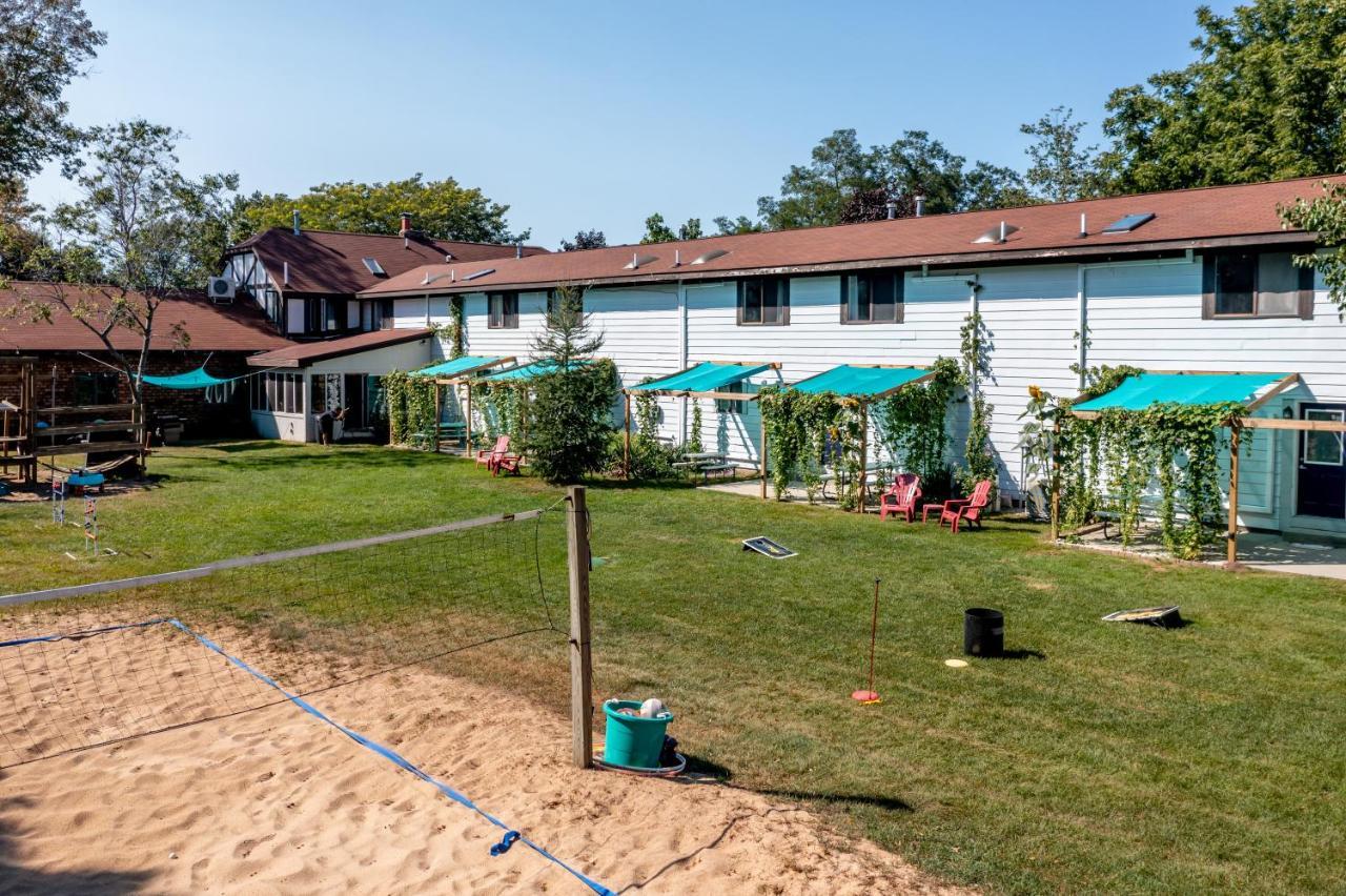 Hop & Vine Inn Fennville Eksteriør bilde