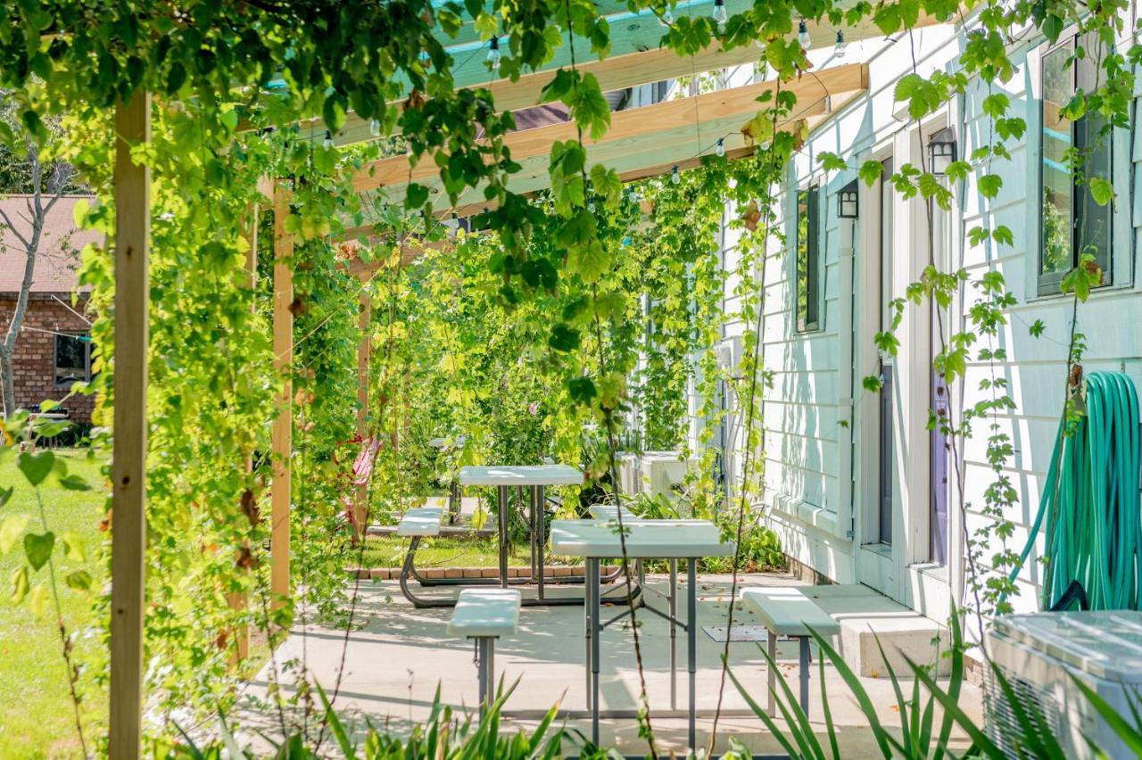 Hop & Vine Inn Fennville Eksteriør bilde